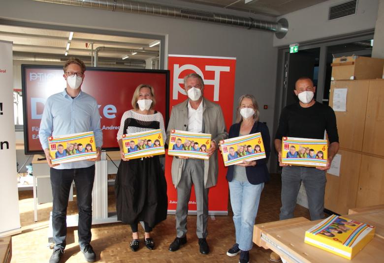 Übergabe von TeCboxen 