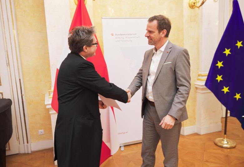 Im feierlichen Rahmen erhielt Vizerektor Gregor Örley Mitte Jänner sein Bestellungsdekret durch Bundesminister Martin Polaschek.