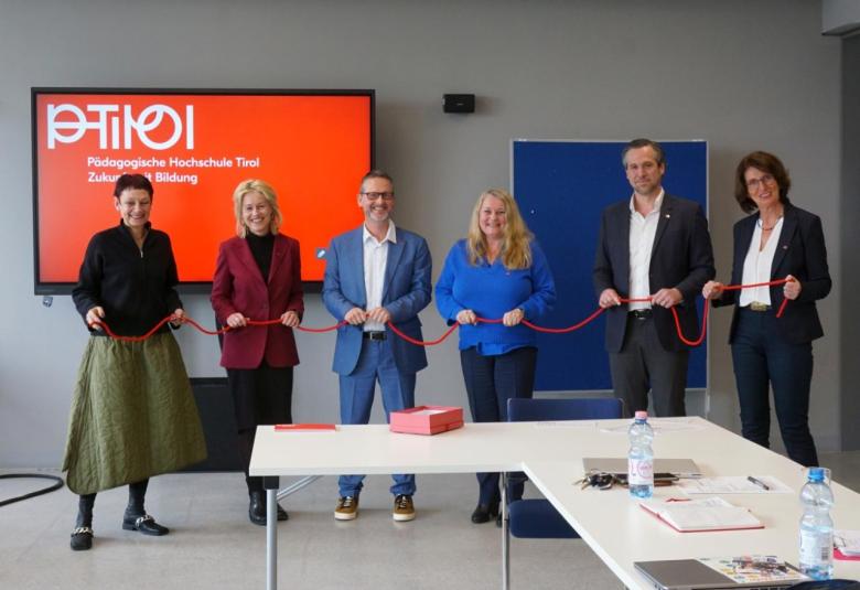 Institutsleiter:innen