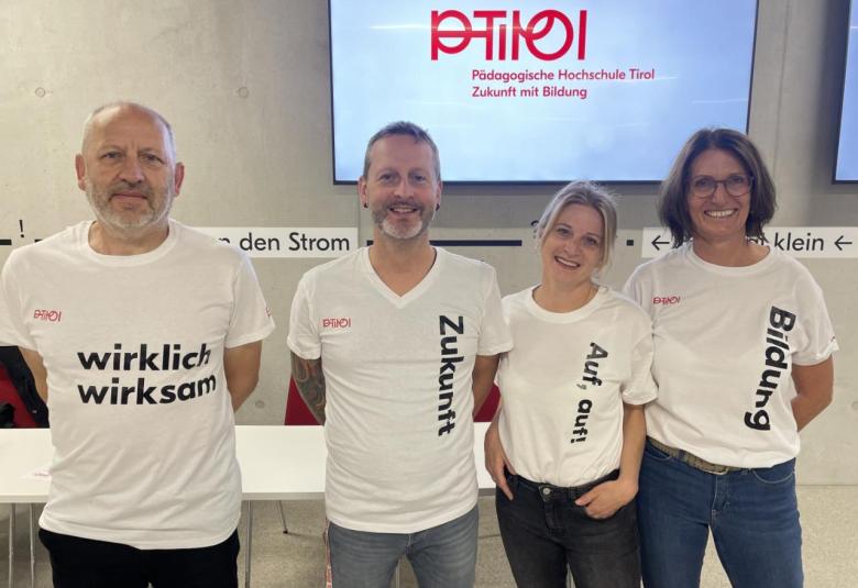Ein Teil des Teams zum Tiroler Hochschultag an der PH Tirol unter Leitung von Barbara Weber-Jeller.