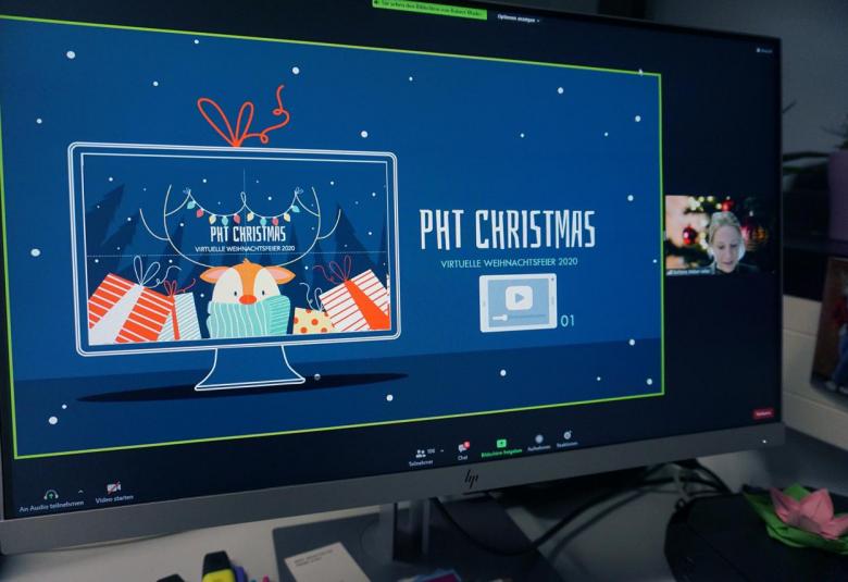 Die Weihnachtsfeier begann um 17 Uhr.