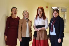 Rektorin Regine Mathies, Vizerektorin Margit Raich und Vizerektorin Irmgard Plattner beim Antrittsbesuch mit LR Hagele
