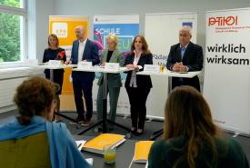 Am 27.5.2025 sprachen die Rektor:innen der PHs in Tirol und Vorarlberg über die neuen Curricula für das Volksschullehramt.