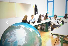 Expert:in für neue Medien